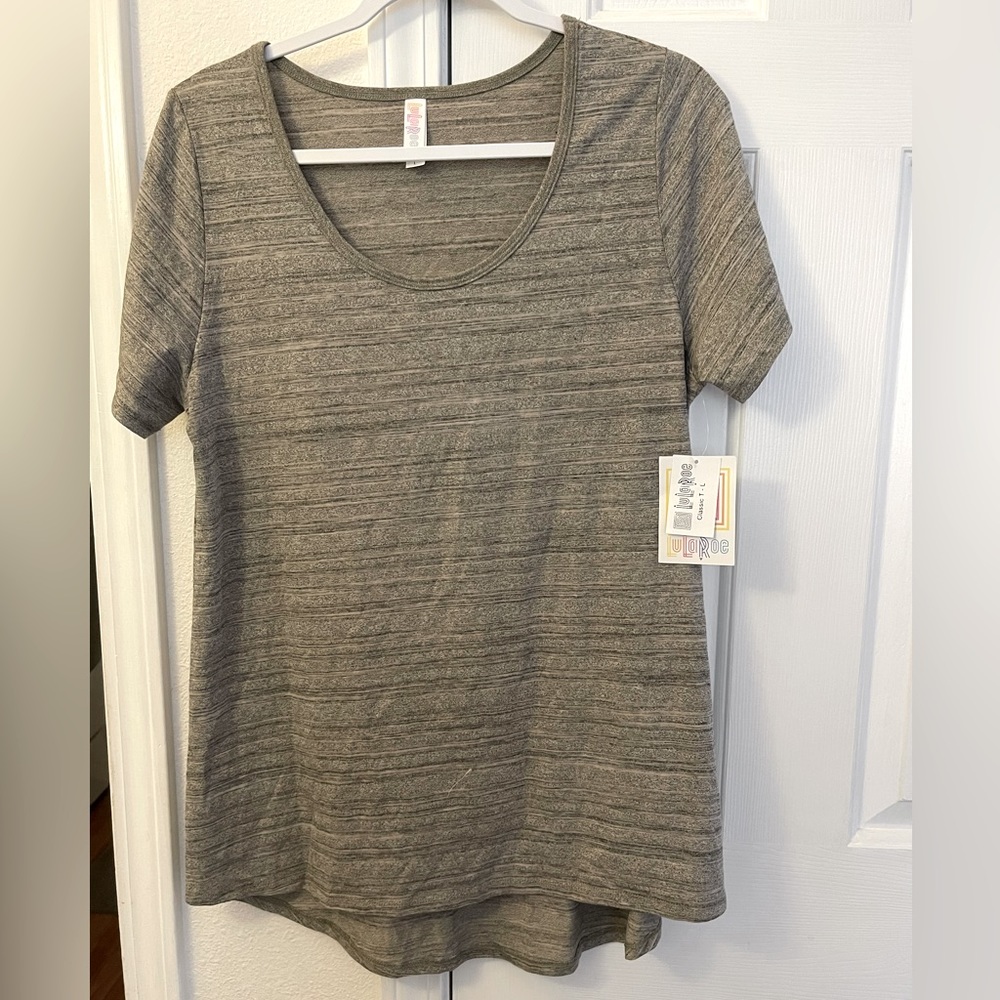 NWT LuLaRoe CLASSIC TEE SIZE L. Shades of gray!!